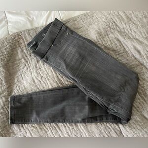 Liverpool Denim Legging size 6/28 gray skinny jeans pull on
